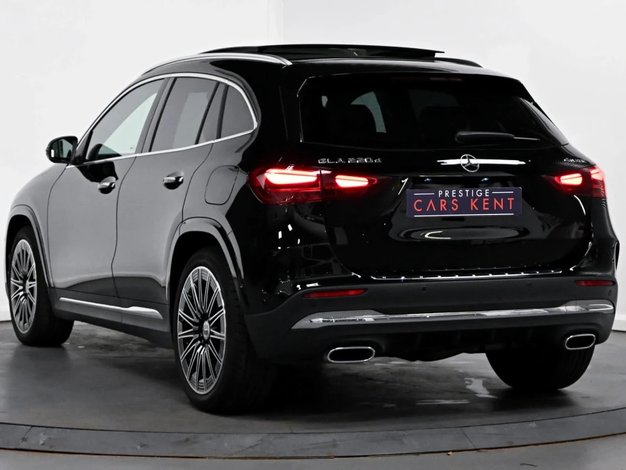 Mercedes-Benz GLA Class 2.0 Gla220d Amg Line Premium Plus Suv KW74YHH Black #3
