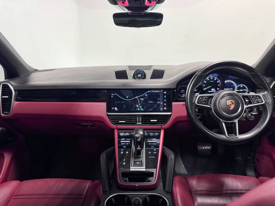 Porsche Cayenne 3.0 V6 E-hybrid 17.9Kwh Platinum Edition Suv P BV72GJE Black #2
