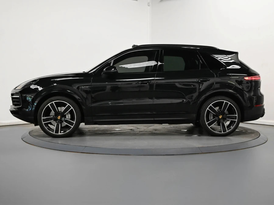 Porsche Cayenne 3.0 V6 E-hybrid 17.9Kwh Platinum Edition Suv P BV72GJE Black #4