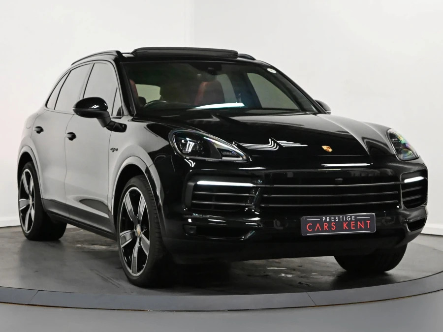 Porsche Cayenne 3.0 V6 E-hybrid 17.9Kwh Platinum Edition Suv P Black
