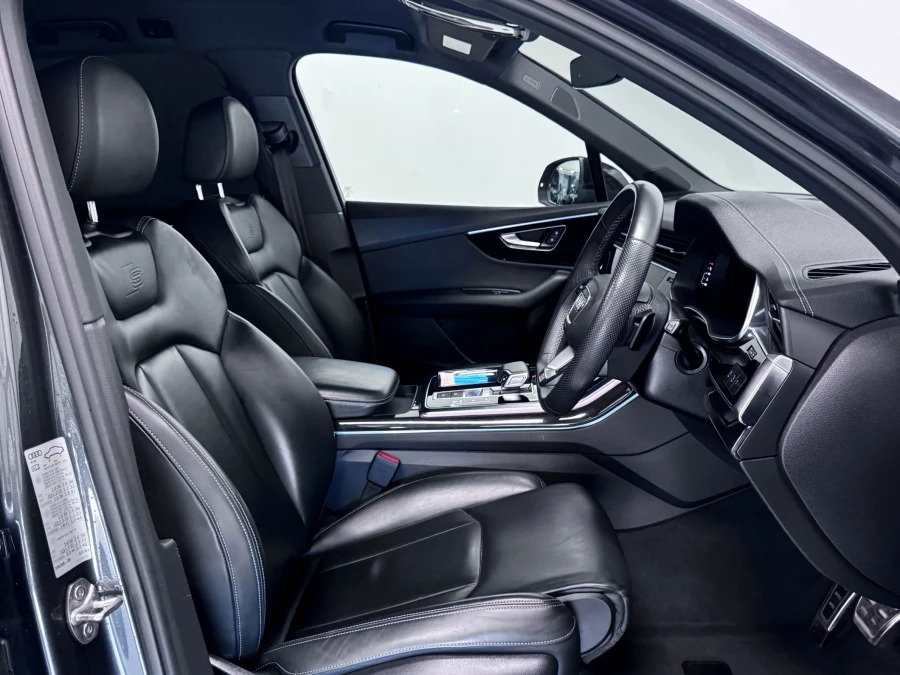 Audi Q7 S Line Blue #24