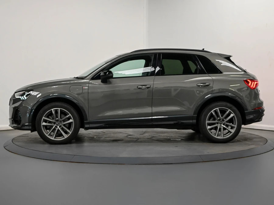 Audi Q3 1.4 Tfsie 45 Black Edition Suv Plug-in Grey #4