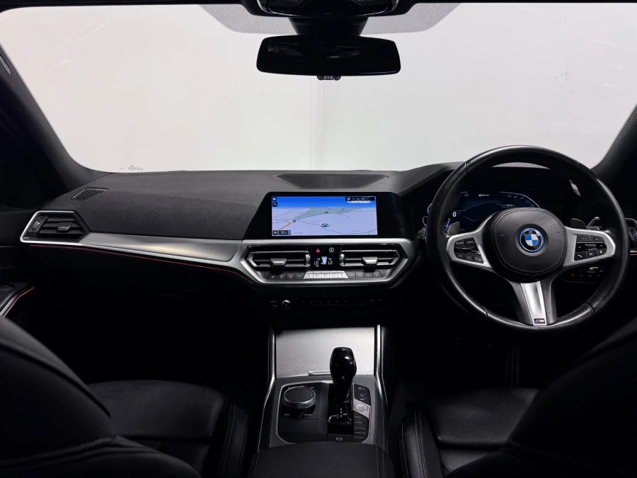BMW 3 Series 330E M Sport Saloon BK71CHY Blue #2