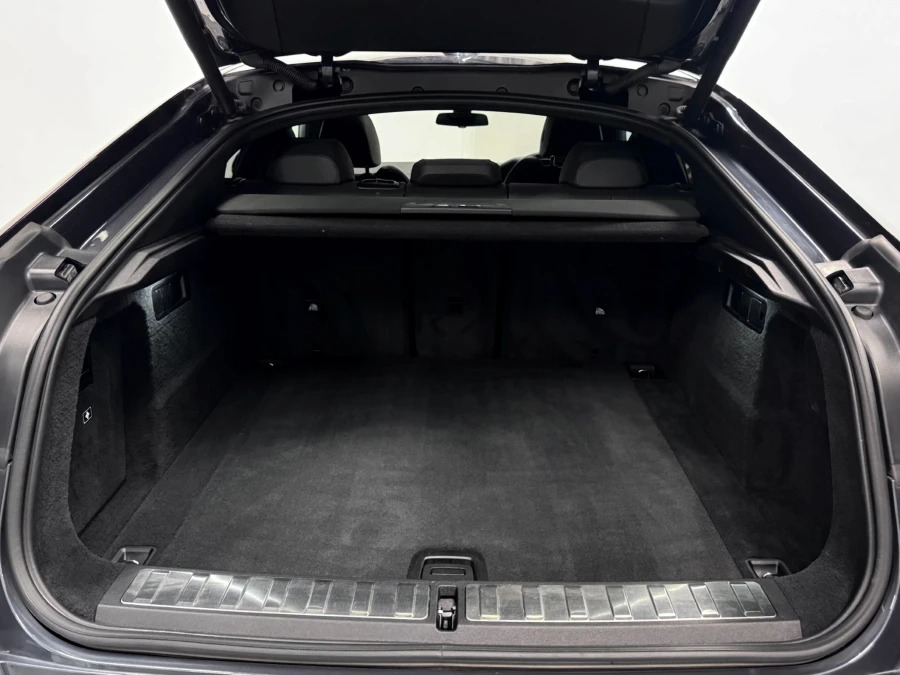 BMW X6 X6 M50d Black #24