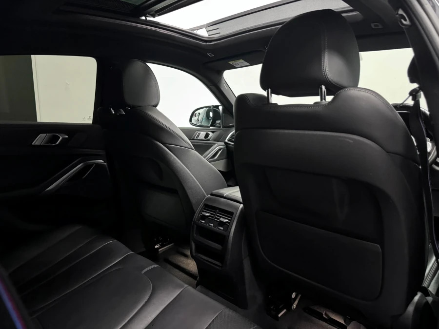 BMW X6 X6 M50d Black #21