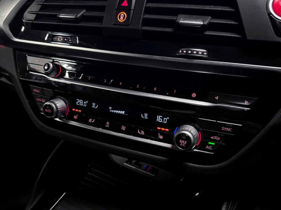 BMW X4 M X4 M Competition Black #38
