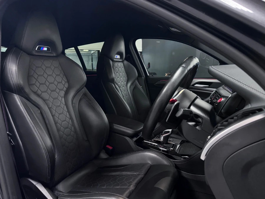 BMW X4 M X4 M Competition Black #28