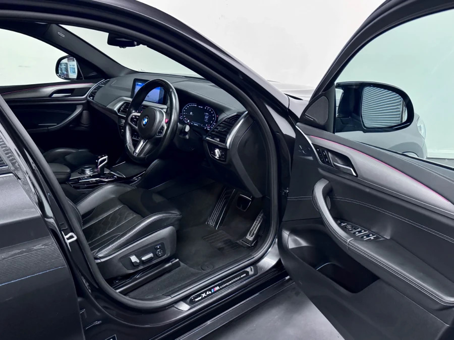 BMW X4 M X4 M Competition Black #26
