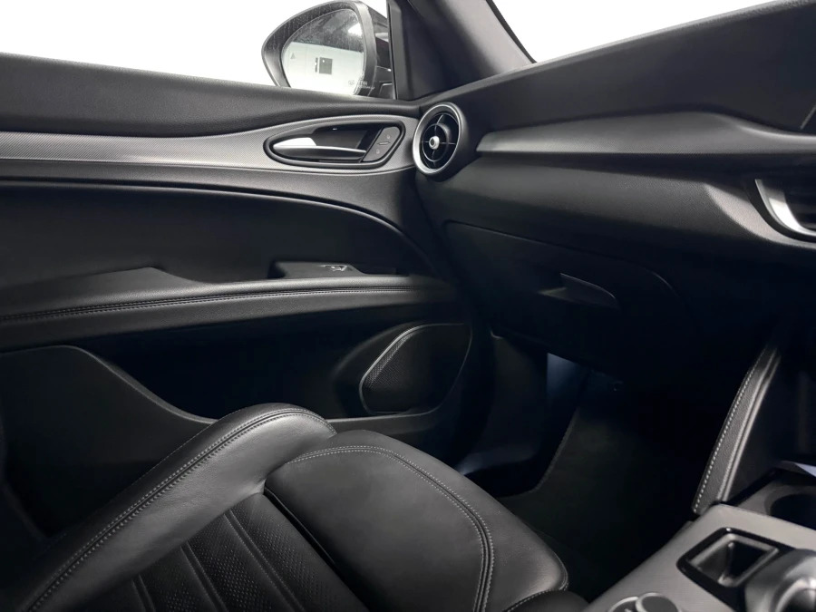 Alfa Romeo Stelvio Suv Red #29