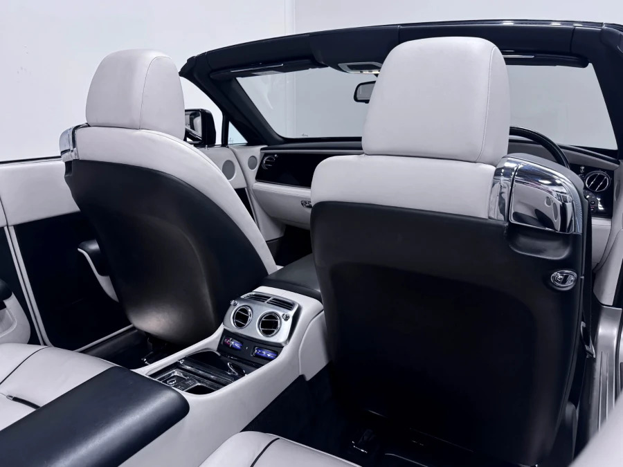 Rolls-Royce Dawn 6.6 V12 Convertible Euro 6 563 Bh Blue #17