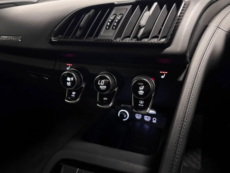 Audi R8 Spyder Carbon Black V10 Performance Quattro 620Ps #32
