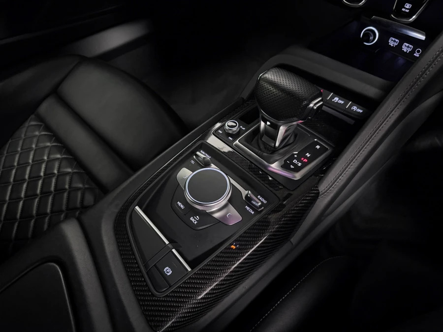 Audi R8 Spyder Carbon Black V10 Performance Quattro 620Ps #30