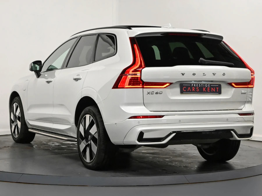 Volvo XC60 Ultimate Dark T8 Awd 455 Hp YN24NSK White #3