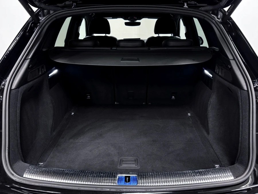 Audi Q5 2.0 Tdi 40 Edition 1 Suv S Tronic Quatt BL22ZNU Black #6