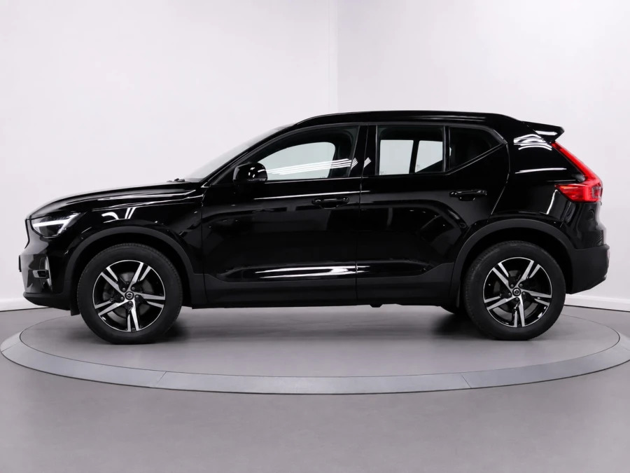 Volvo XC40 Plus B3 163 Hp Black #4