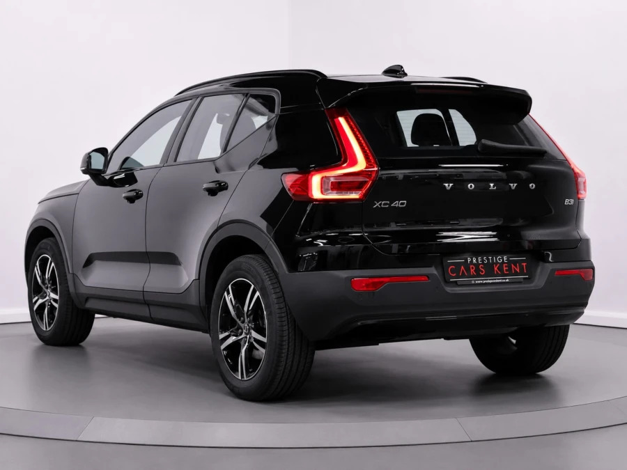 Volvo XC40 Plus B3 163 Hp Black #3