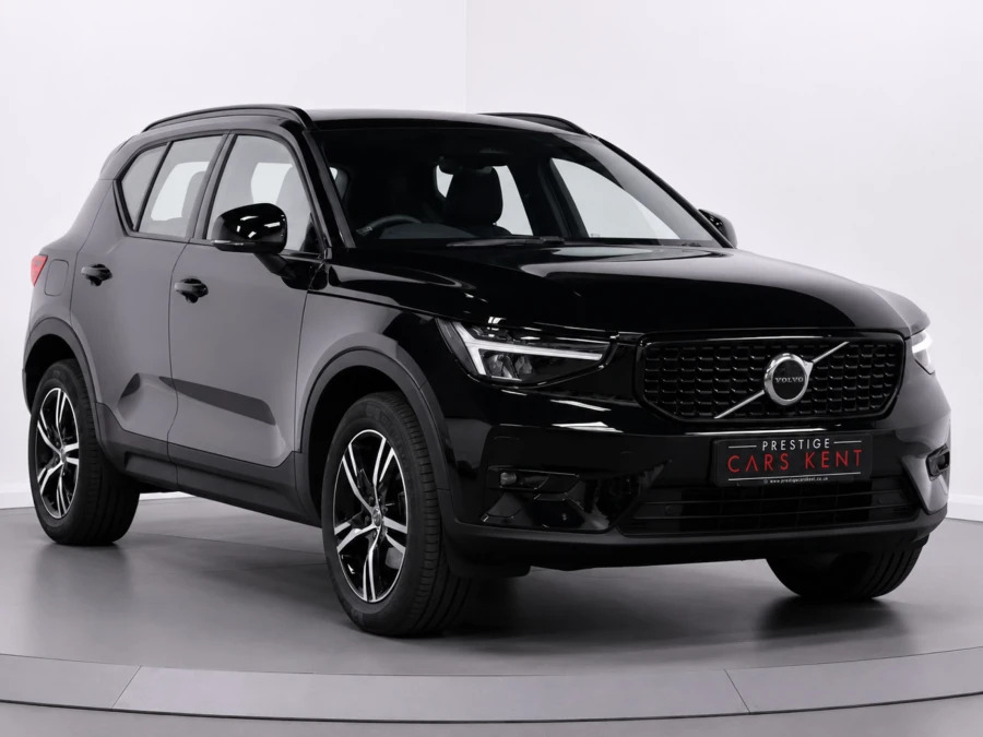 Volvo XC40 Plus B3 163 Hp Black