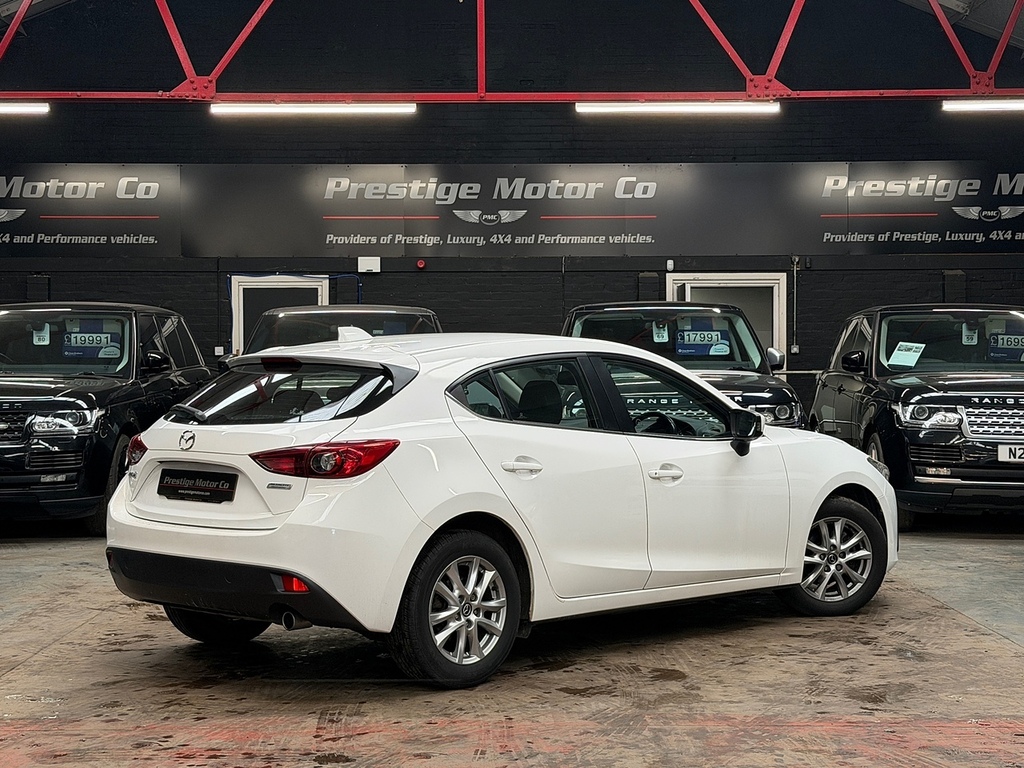 Mazda 3 Skyactiv-g Se White #4
