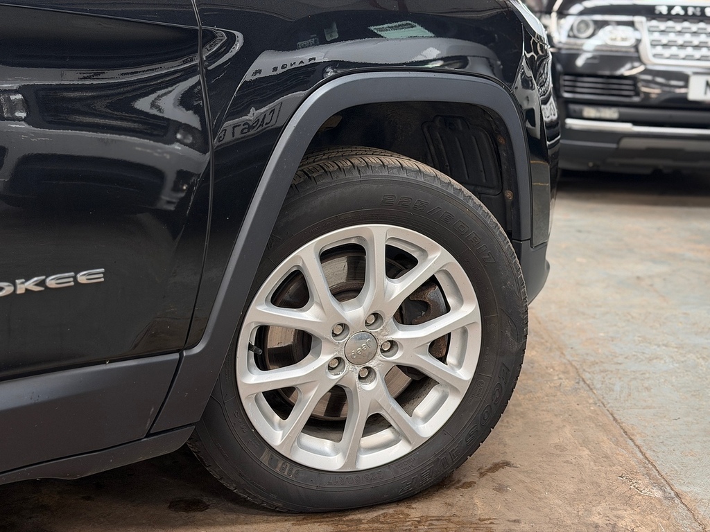 Jeep Cherokee Suv 2.0 Cherokee 2.0 140Hp Fwd Limited 201 White #19