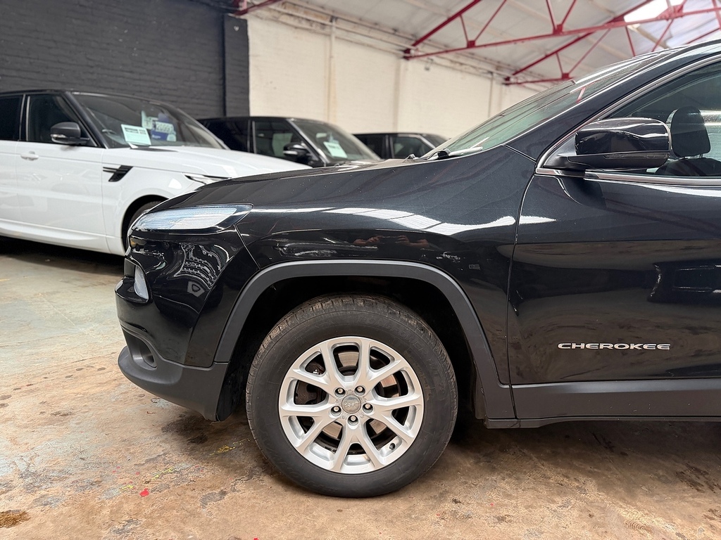 Jeep Cherokee Suv 2.0 Cherokee 2.0 140Hp Fwd Limited 201 White #21