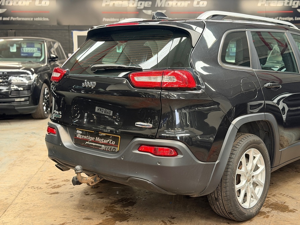 Jeep Cherokee Suv 2.0 Cherokee 2.0 140Hp Fwd Limited 201 White #17
