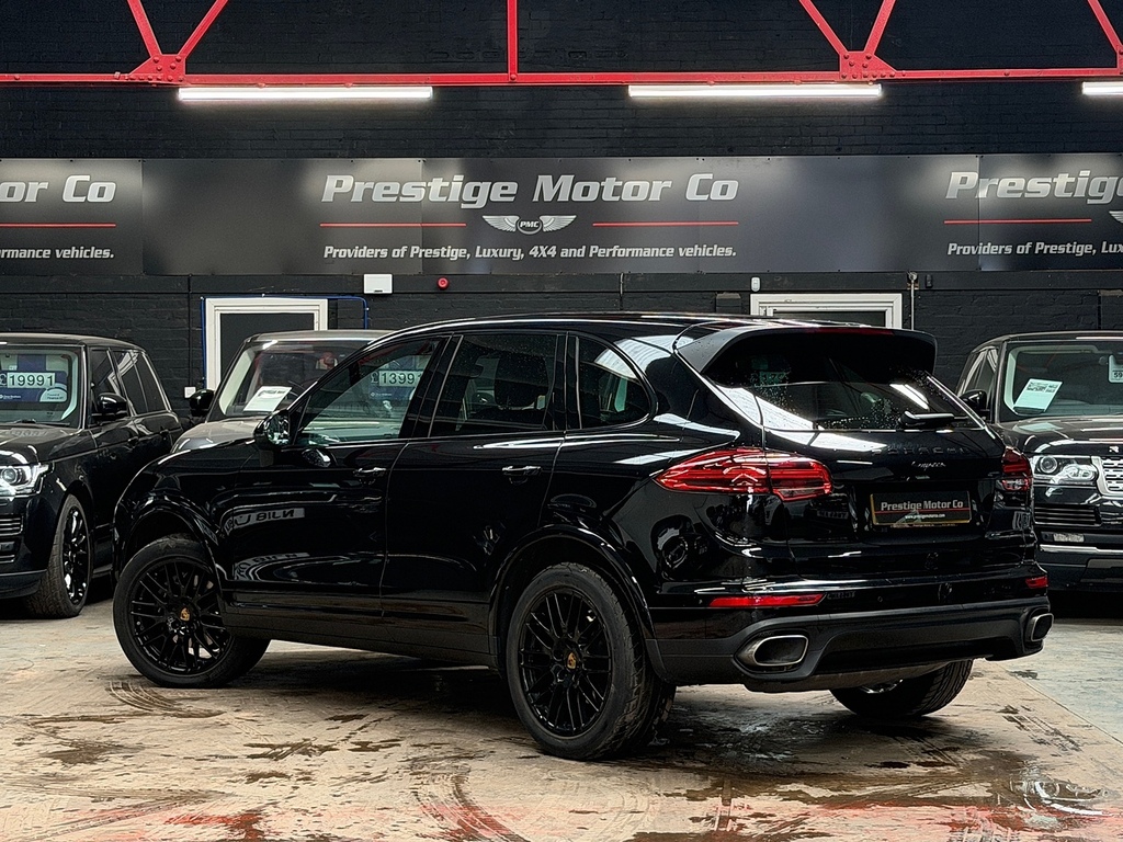 Porsche Cayenne Td V6 Platinum Edition Black #5