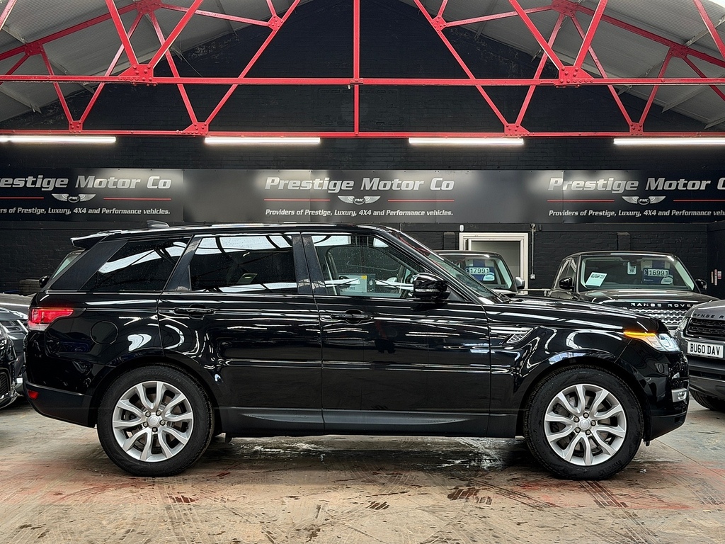 Land Rover Range Rover Sport Sd V6 Hse WG17AYS Black #3