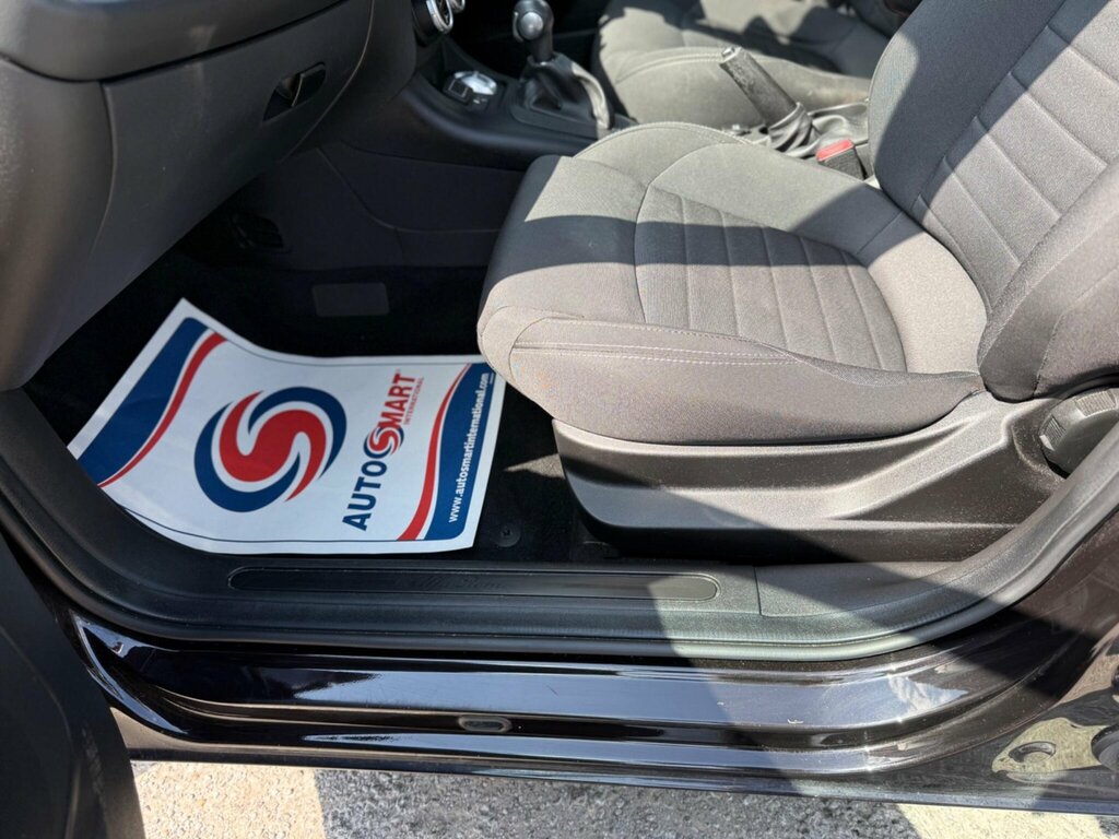 Alfa Romeo Giulietta Hatchback Blue #40