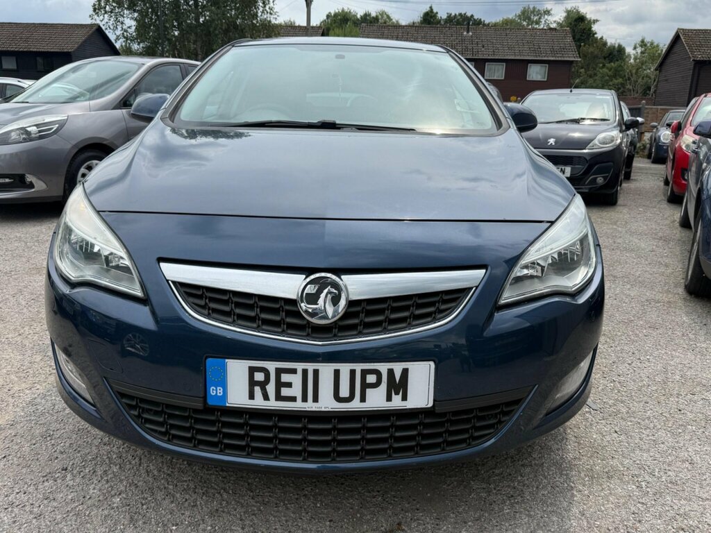 Vauxhall Astra 1.4T 16V Exclusiv Euro 5 Blue #2