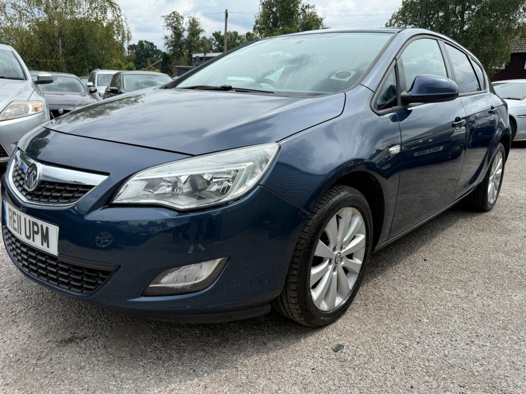 Vauxhall Astra 1.4T 16V Exclusiv Euro 5 Blue #3
