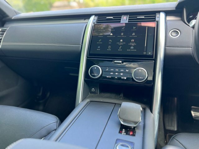 Land Rover Discovery 3.0 D300 Hse Commercial Grey #18