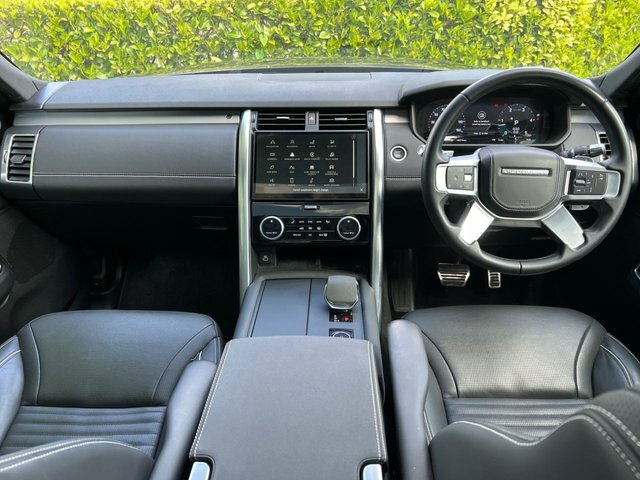 Land Rover Discovery 3.0 D300 Hse Commercial Grey #17