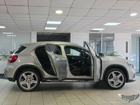 Mercedes-Benz GLA Class 1.6 Gla200 Amg Line Suv Euro 6 White #35
