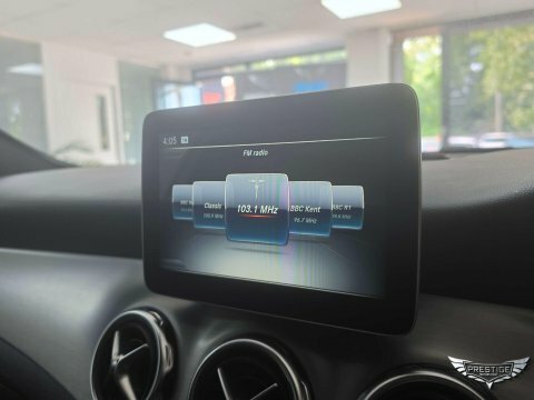 Mercedes-Benz GLA Class 1.6 Gla200 Amg Line Suv Euro 6 White #65
