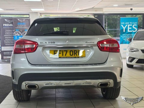 Mercedes-Benz GLA Class 1.6 Gla200 Amg Line Suv Euro 6 White #77