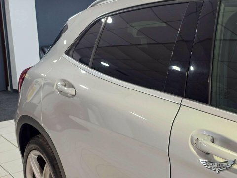 Mercedes-Benz GLA Class 1.6 Gla200 Amg Line Suv Euro 6 White #14