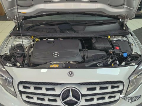 Mercedes-Benz GLA Class 1.6 Gla200 Amg Line Suv Euro 6 White #81