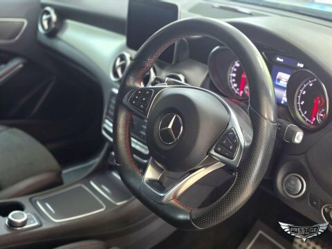 Mercedes-Benz GLA Class 1.6 Gla200 Amg Line Suv Euro 6 White #42