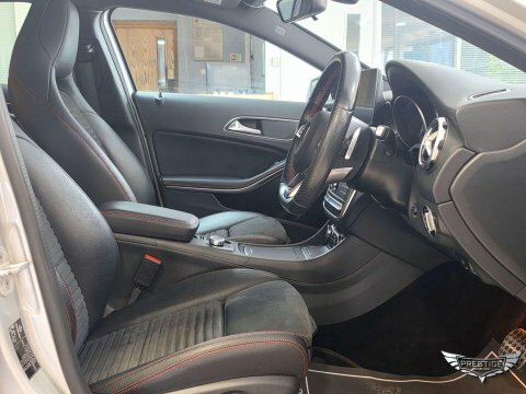Mercedes-Benz GLA Class 1.6 Gla200 Amg Line Suv Euro 6 White #49