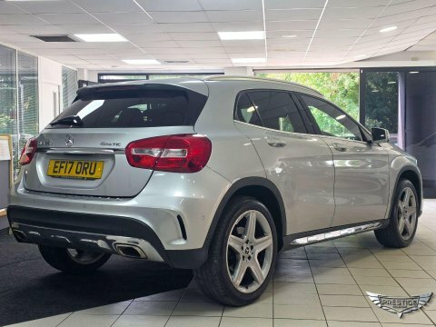 Mercedes-Benz GLA Class 1.6 Gla200 Amg Line Suv Euro 6 White #71