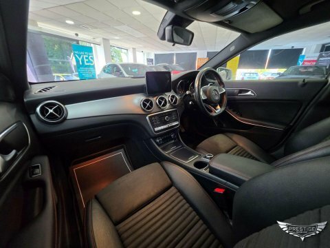 Mercedes-Benz GLA Class 1.6 Gla200 Amg Line Suv Euro 6 White #63