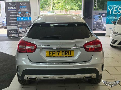 Mercedes-Benz GLA Class 1.6 Gla200 Amg Line Suv Euro 6 White #76