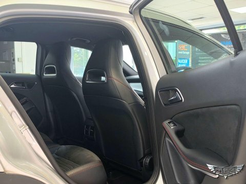 Mercedes-Benz GLA Class 1.6 Gla200 Amg Line Suv Euro 6 White #37