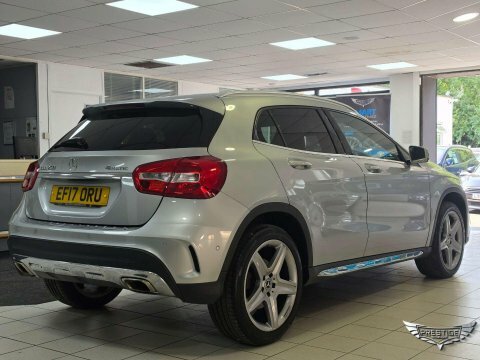 Mercedes-Benz GLA Class 1.6 Gla200 Amg Line Suv Euro 6 White #31