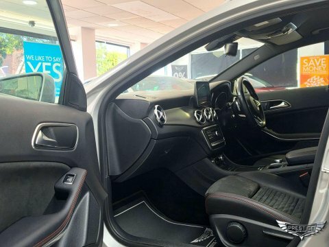 Mercedes-Benz GLA Class 1.6 Gla200 Amg Line Suv Euro 6 White #39