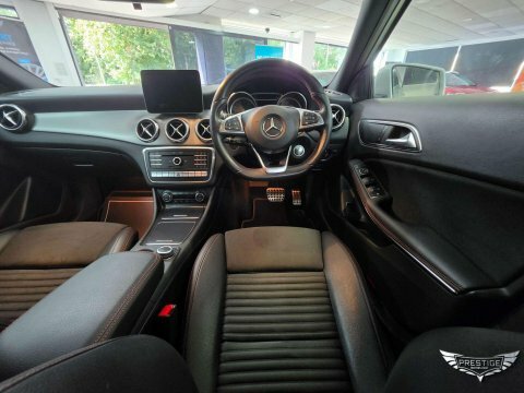 Mercedes-Benz GLA Class 1.6 Gla200 Amg Line Suv Euro 6 White #41