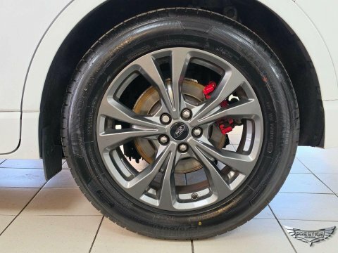 Ford Kuga 1.5 Ecoblue St-line Edition Red #61