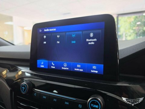 Ford Kuga 1.5 Ecoblue St-line Edition Red #31