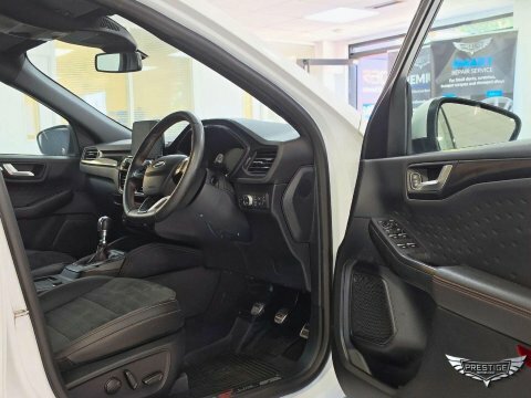 Ford Kuga 1.5 Ecoblue St-line Edition Red #43