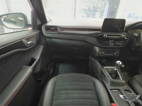 Ford Kuga 1.5 Ecoblue St-line Edition Red #48